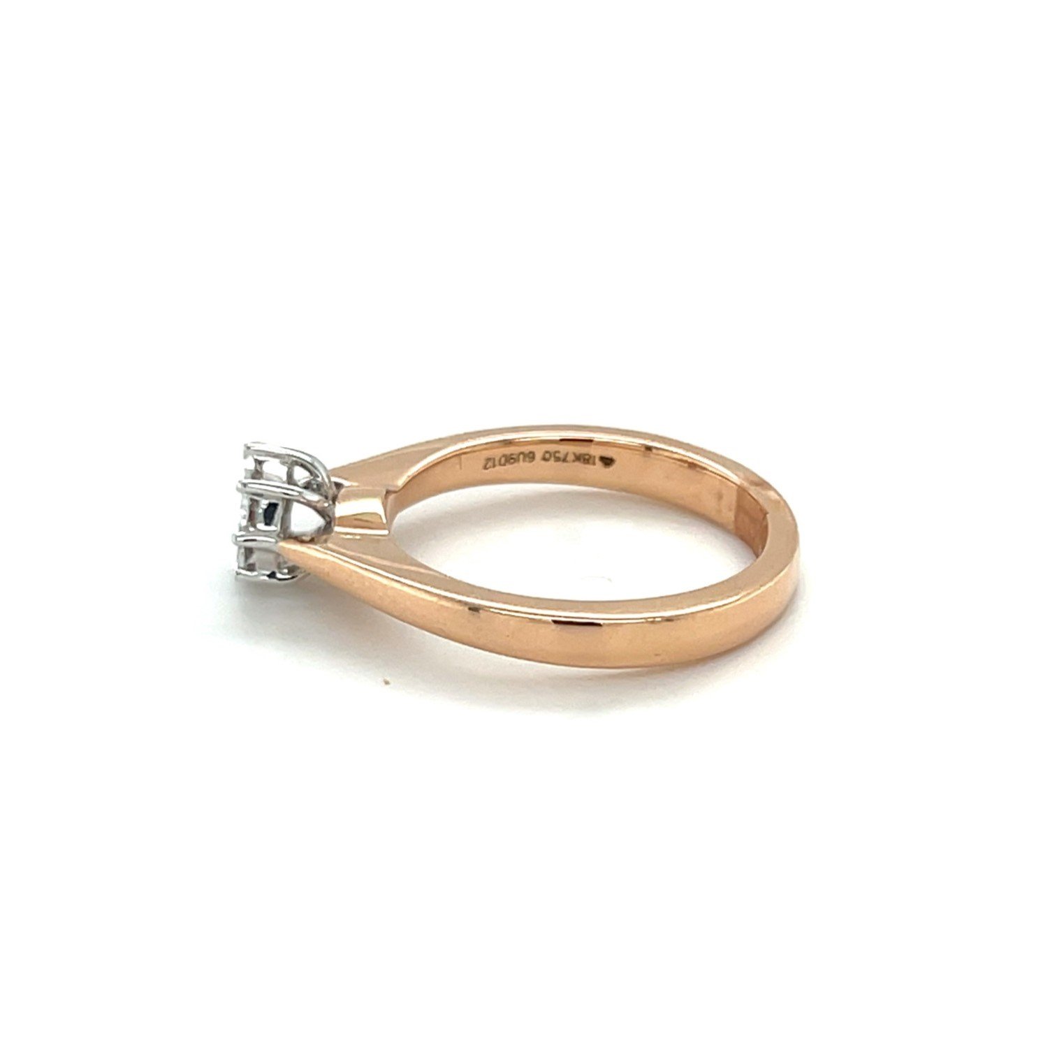 Radiant Diamond Cluster Ring - 18ct Gold - Luxurious & Sustainable