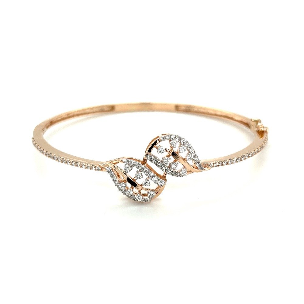 Dual petal delikat diamond bracelet...