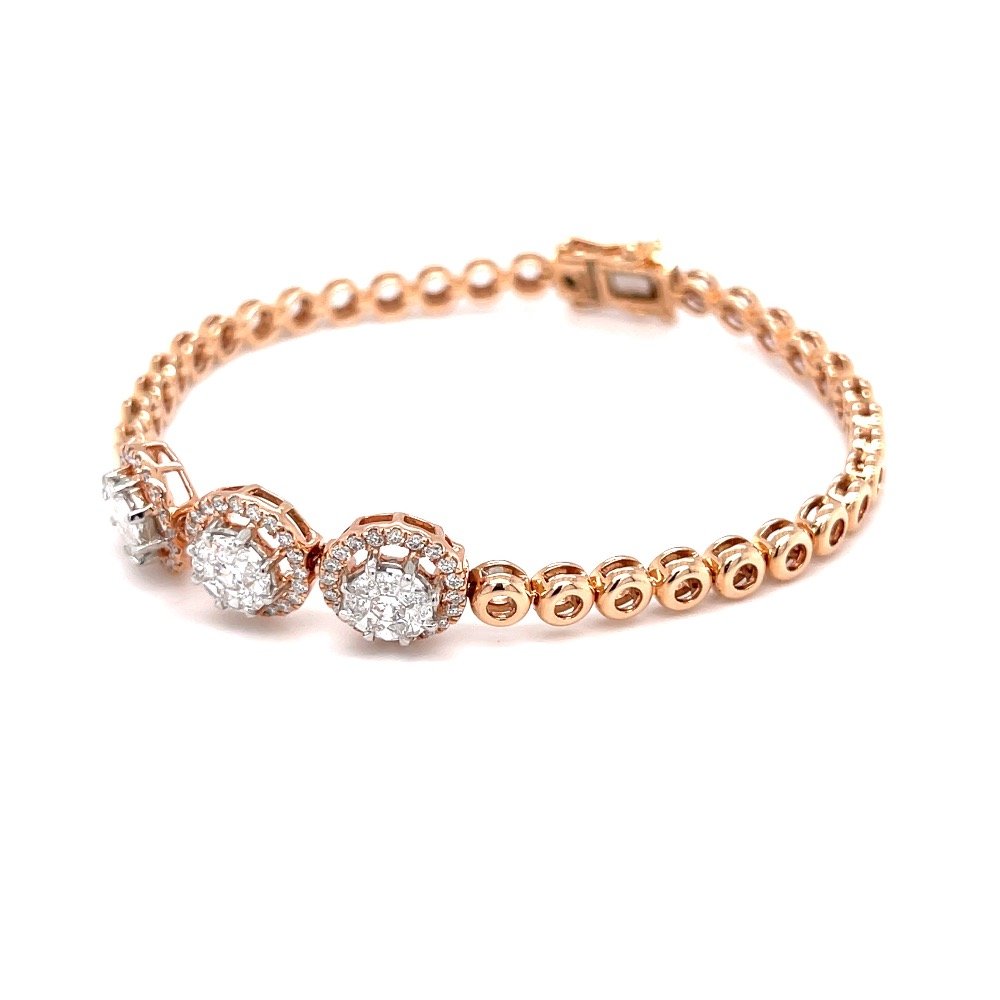 Trio pressure set eva diamonds with round bracket