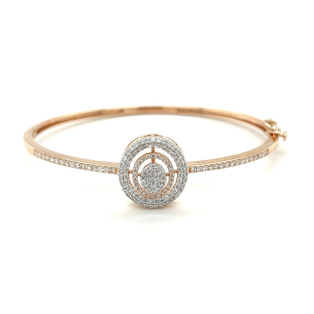 Stunning Bracelet with Round Diamond that Sparkles in the Light