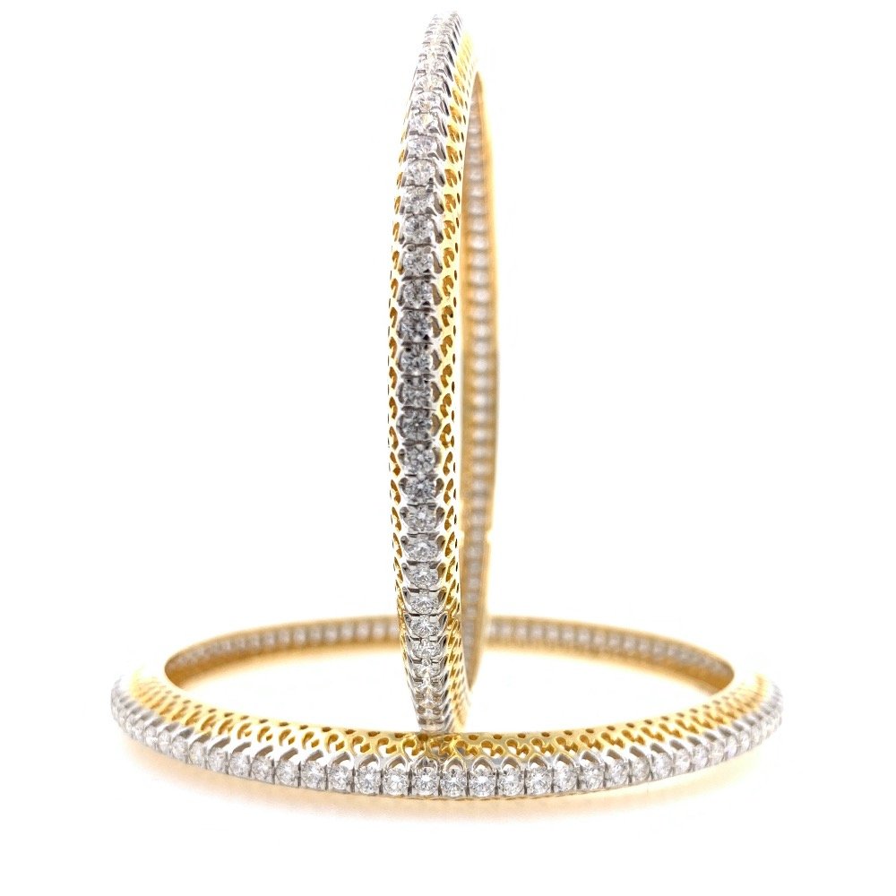 Single Line Classic Diamond Bangle in Yellow Gold 7BNG19