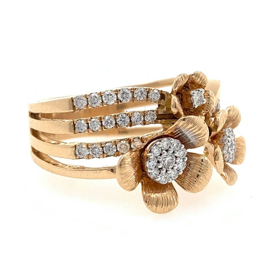 18kt / 750 rose gold flower design occasional diamond ladies ring 8lr98