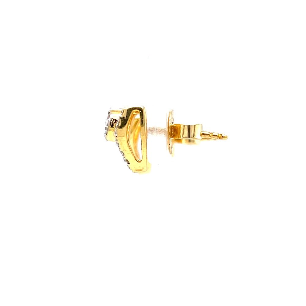 Pressure set with v shape line stud in premium quality diamonds