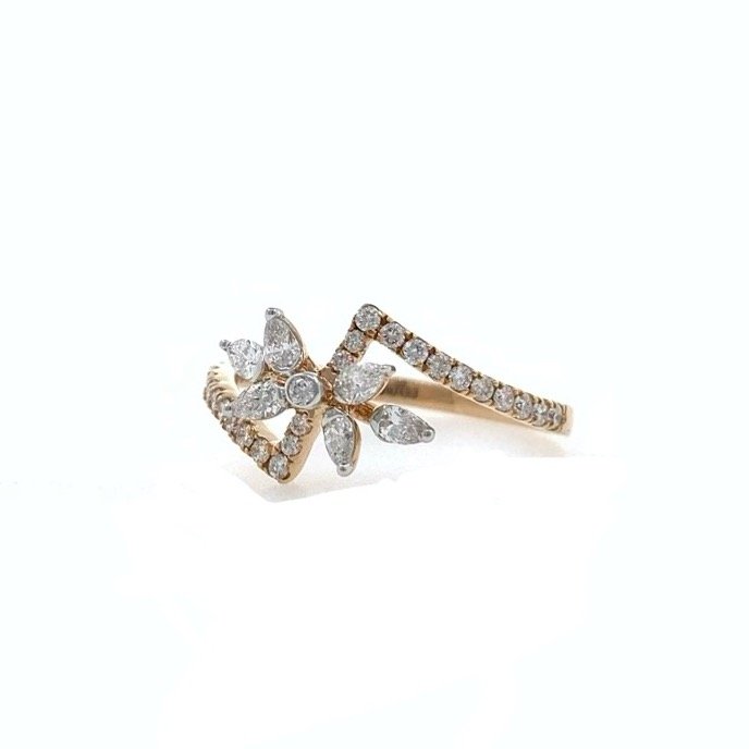Floral ring with marquise and round diamonds in 18k rose gold - 1.960 grams - vvs ef 0.41 carat - 0lr69
